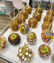 Load image into Gallery viewer, Caramel Apples